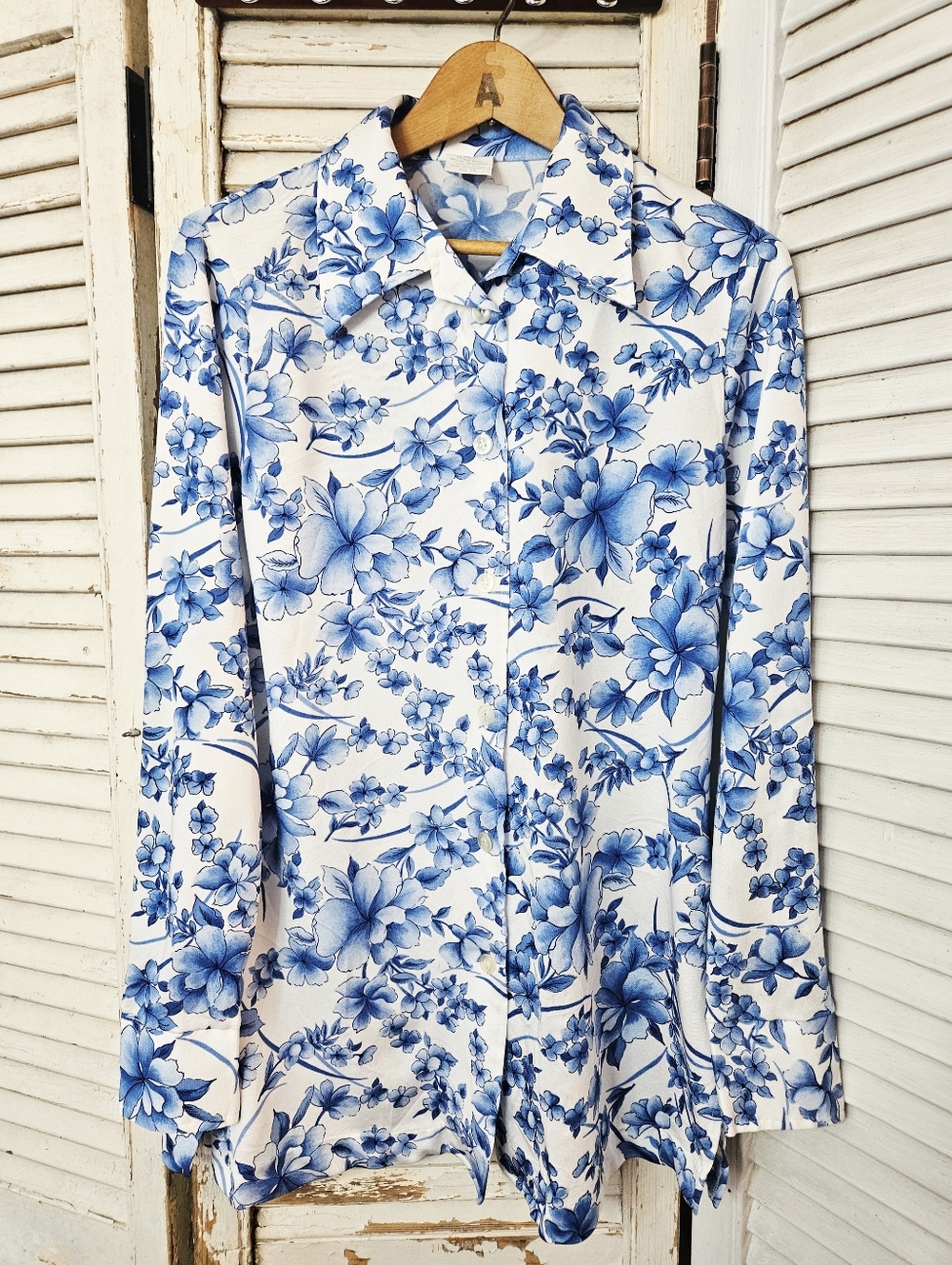 Vintage 70s Blue And White Teacup Floral Print Blouse Medium